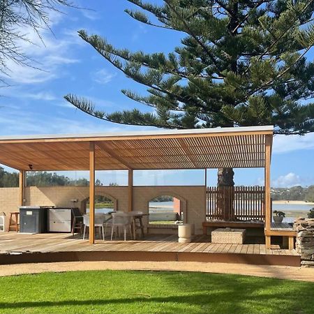 Archy'S On The Lake Burrill Lake Exterior photo